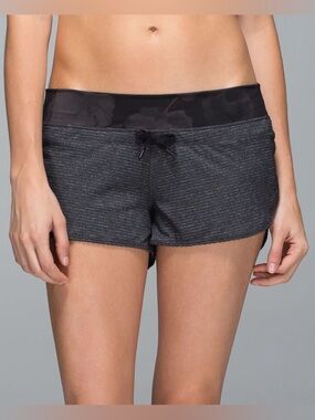 Lululemon Bhakti Yoga Short